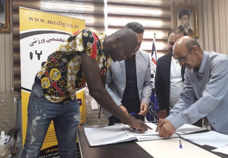 ثبت قرارداد استراماچونی و دیاباته با استقلال + عکس