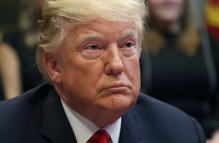 ترامپ سیانان را تهدید کرد: جریمه بالا در صورت آسیب به دولت ترامپ سیانان را تهدید کرد: جریمه بالا در صورت آسیب به دولت