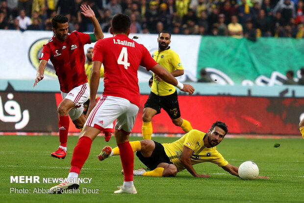 لغو چهار دیدار هفته یازدهم/ استقلال و پرسپولیس بازی میکنند لغو چهار دیدار هفته یازدهم/ استقلال و پرسپولیس بازی میکنند