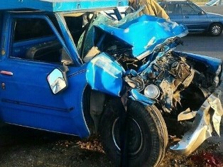 تصادف مینی بوس حامل کارگران شرکت کاله در جاده هراز