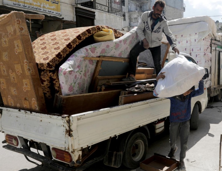 آوارگان سوریه؛ زندگی در اردوگاههای کرونایی یا بازگشت به مناطق جنگ زده کرونا باعث بازگشت آوارگان به مناطق جنگ زده