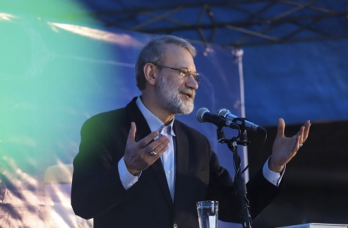 لاریجانی: در کنترل کرونا از بسیاری کشورهای جهان جلوتریم