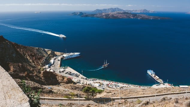 مرز کدام کشورها به روی گردشگران باز میشود؟ مرز کدام کشورها به روی گردشگران باز میشود؟