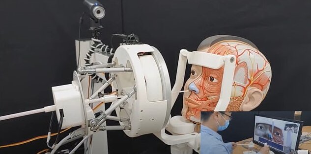 رباتها برای انجام تست کرونا جاگزین انسان میشوند رباتها برای انجام تست کرونا جاگزین انسان میشوند