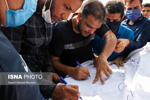 من صدای کارگران هستم!/ 7 نکته دربارۀ سفر نمایندگان مجلس به هفتتپه من صدای کارگران هستم!/ 7 نکته دربارۀ سفر نمایندگان مجلس به هفتتپه