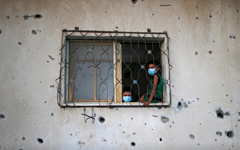 ماسک زدن مردم غزه