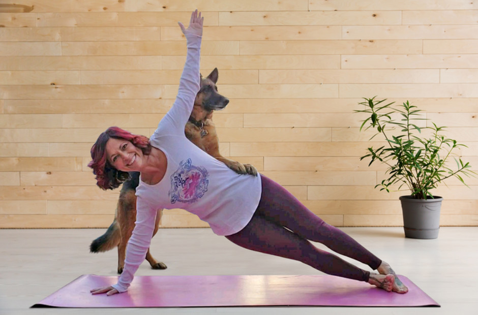 یوگا در کنار سگ&zwnj;ها