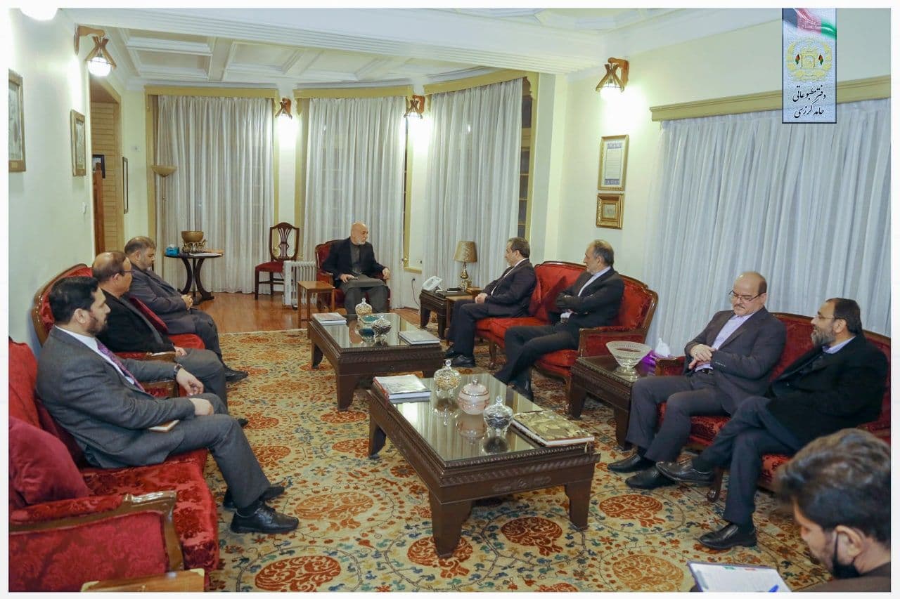 دیدار عراقچی با حامد کرزی (عکس)