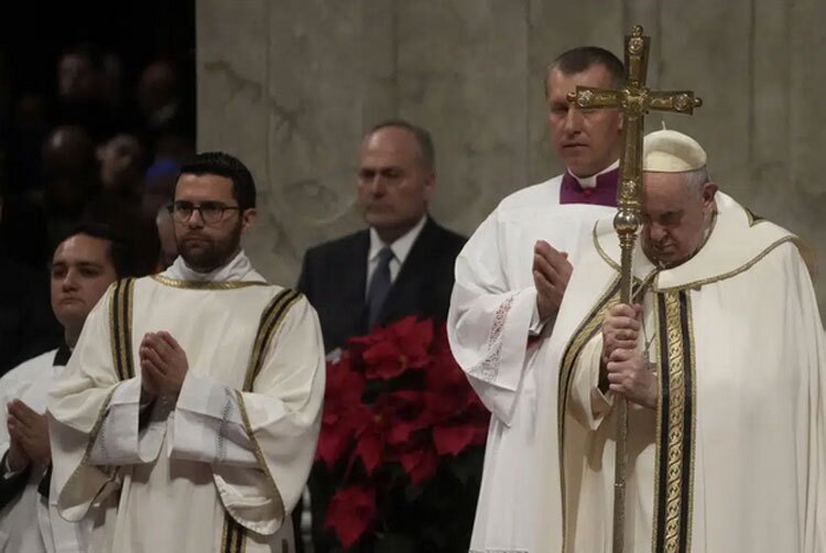 پاپ فرانسیس در مراسم کریسمس: مسیح فقیر بود پس تشنه قدرت نباشید