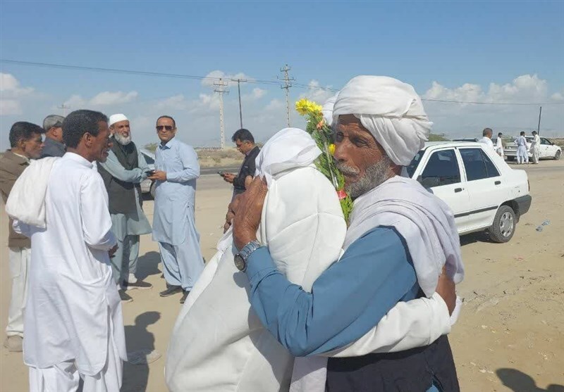 بازگشت ۱۴ صیاد ایرانی پس از ۸ سال اسارت در سومالی بازگشت ۱۴ صیاد ایرانی پس از ۸ سال اسارت در سومالی