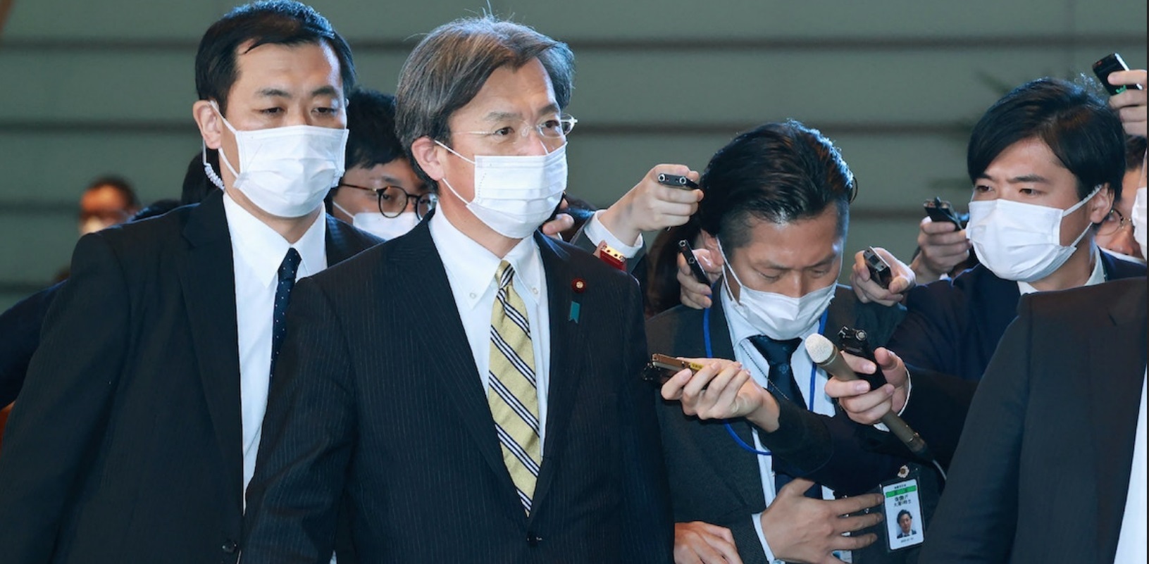 ژاپن؛ استعفای وزیر به اتهام سوء استفاده مالی / پرداخت 1500 دلار به منشی، عدم اعلام دارایی و ... ژاپن؛ استعفای وزیر به اتهام سوء استفاده مالی / پرداخت 1500 دلار به منشی، عدم اعلام دارایی و ...