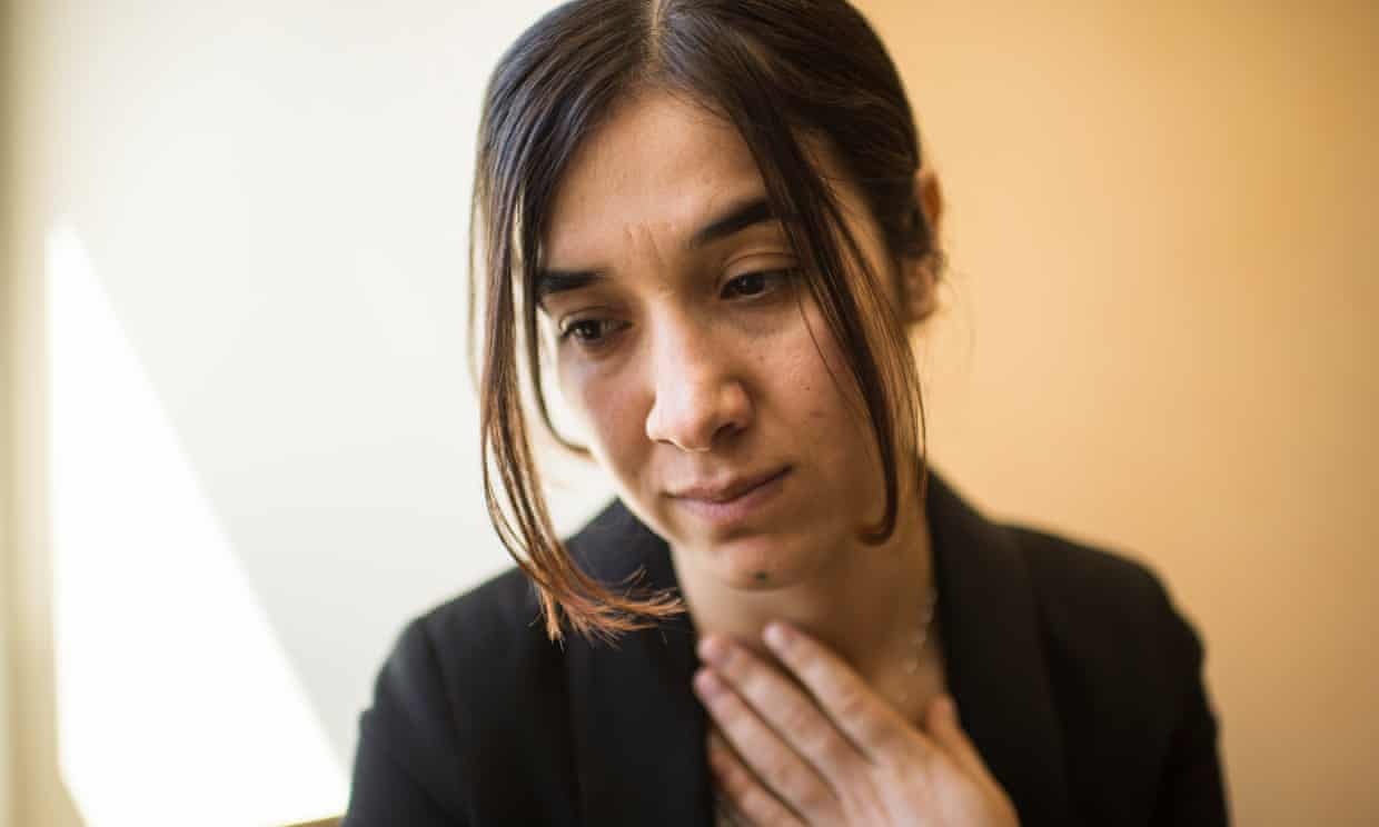 آنجلینا جولی به دیدار بازماندگان ایزدی در سنجار عراق رفت (+عکس) آنجلینا جولی به دیدار بازماندگان ایزدی در سنجار عراق رفت (+عکس)