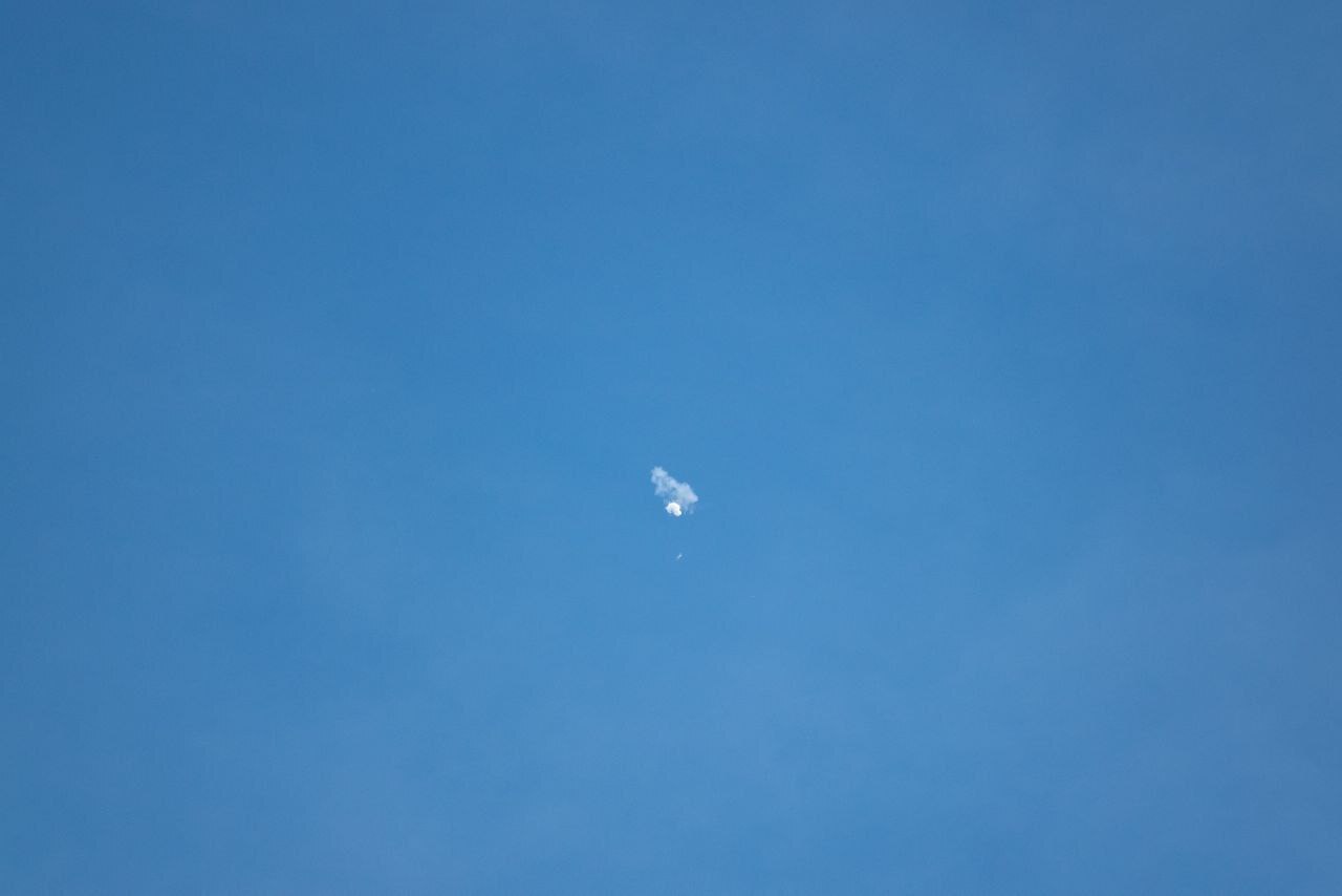 بالن چینی اولین شکار هوایی جنگنده F-22 رپتور  (عکس)