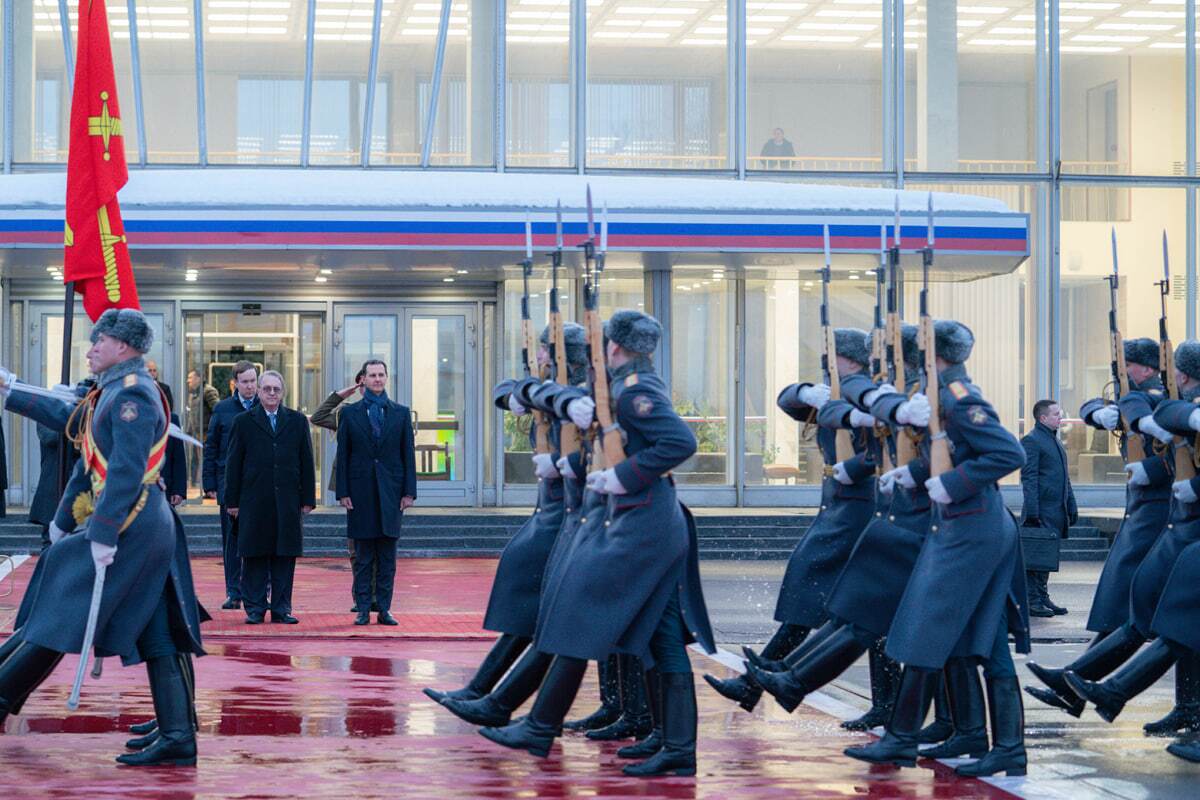 سفر بشار اسد به روسیه / استقبال در فرودگاه (+عکس)