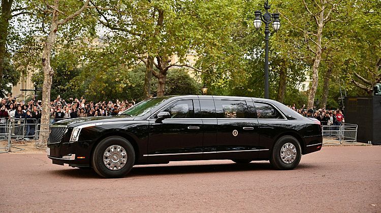  کاروان اسکورت خودروی رئیس جمهور آمریکا / ساعتی ۱۵۰ هزار دلار هزینه هر جابجایی