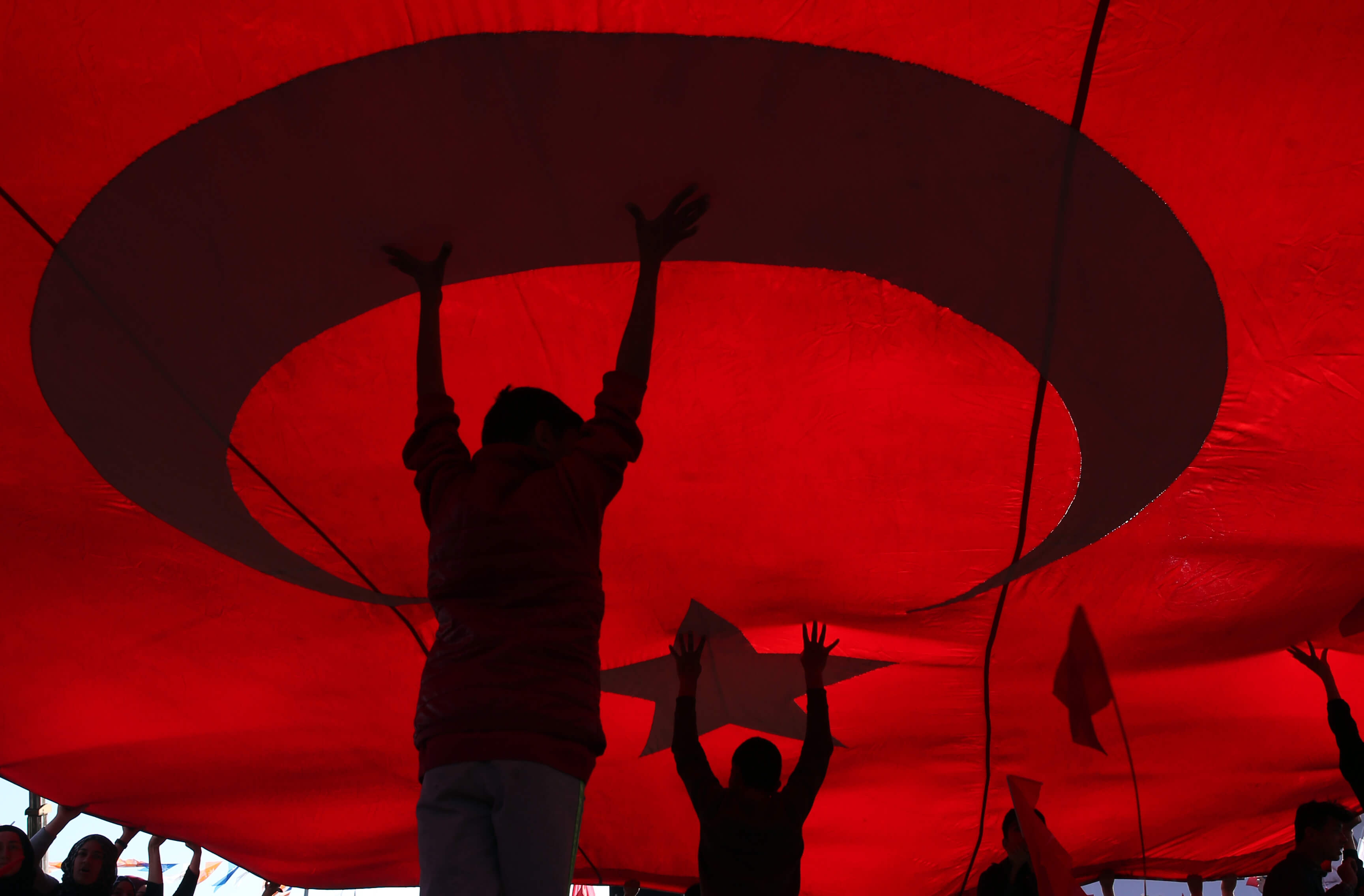 ترکیه گیج از تیر داغ به کدام سو می رود؟ ترکیه گیج از تیر داغ به کدام سو می رود؟