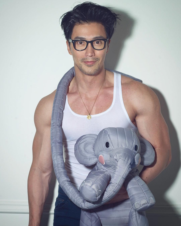 چهره این مرد ۵۶ساله دنیا را متحیر کرده است (+عکس) چهره این مرد ۵۶ساله دنیا را متحیر کرده است (+عکس)