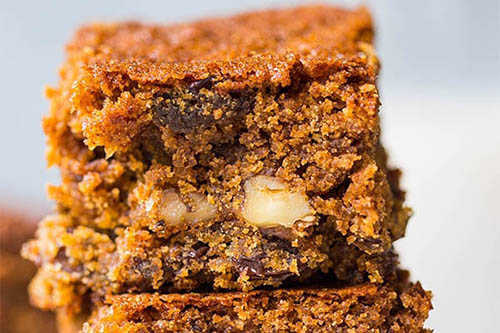 طرز تهیه کیک کشمشی گردویی