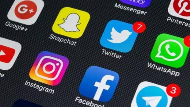 پیام‌رسان‌های ایرانی می‌توانند جایگزین واتساپ شوند؟/ صرف بودجه‌های کلان برای توسعه پلتفرم های داخلی