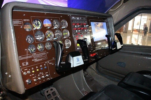 ساخت شبیه‌ساز پرواز در صنایع هواپیماسازی