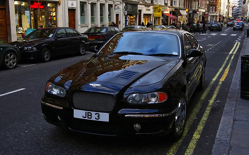 این هایلندر تویوتا نیست، یک انگلیسی است! (+عکس)