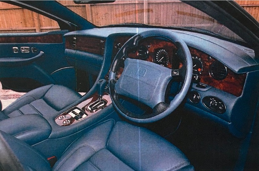 این هایلندر تویوتا نیست، یک انگلیسی است! (+عکس)