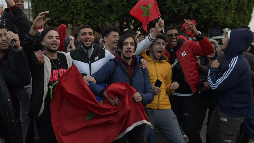 شادی مراکشی ها بعد از پیروزی تاریخی در جام جهانی (+عکس)