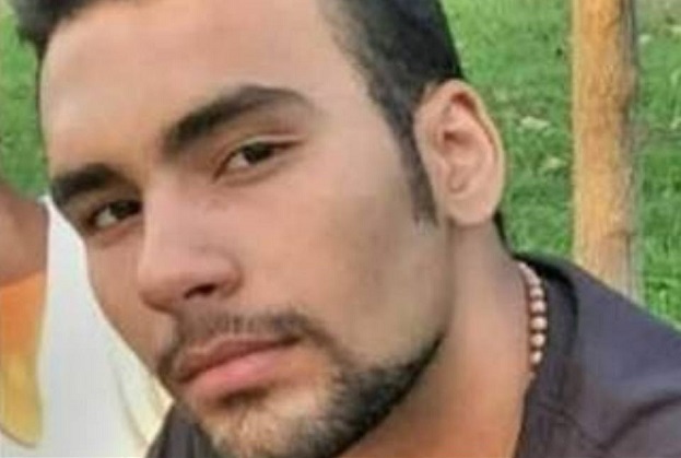 محسن شکاری، به اتهام محاربه صبح امروز اعدام شد