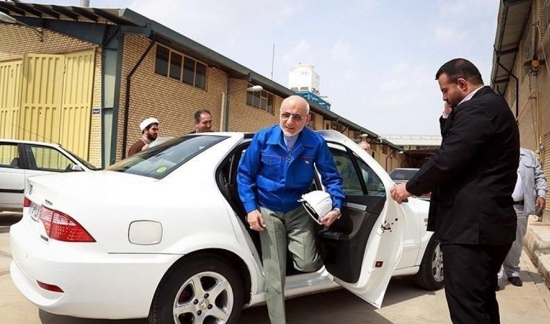 آقای میرسلیم! مراقب حرف زدن تان باشید؛ مقصر خودتان هستید نه مردم