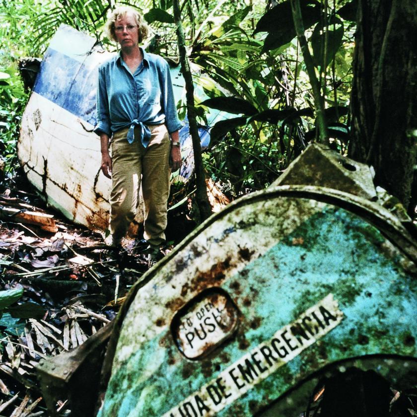 سقوط از آسمان به جنگل بارانی؛ داستان باور نکردنی زنده ماندن جولیان کوپکه