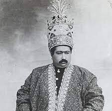 در تقابل لیبرال‌ها و محافظه‌کاران و چپ‌گرایان عصر مشروطه