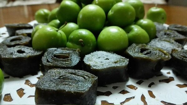 لواشک گوجه سبز لواشک گوجه سبز