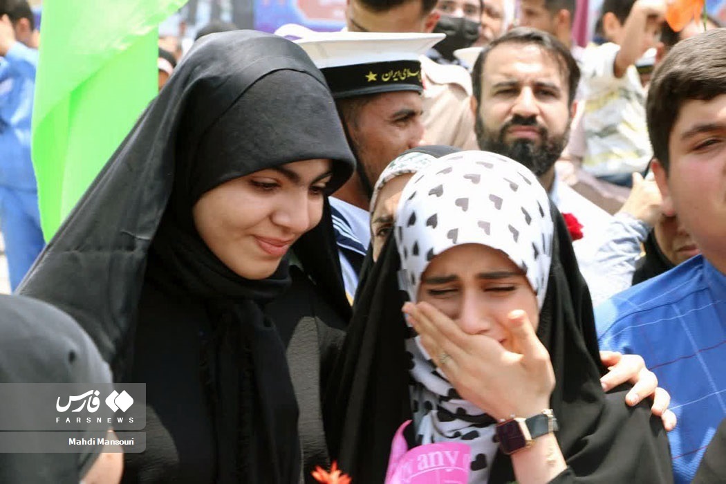 ورود «ناوگروه ۸۶ ارتش» به ایران (عکس)