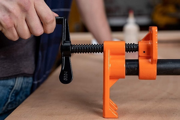 ابزار لوله کشی ساختمان شامل چیست؟ ابزار لوله کشی ساختمان شامل چیست؟