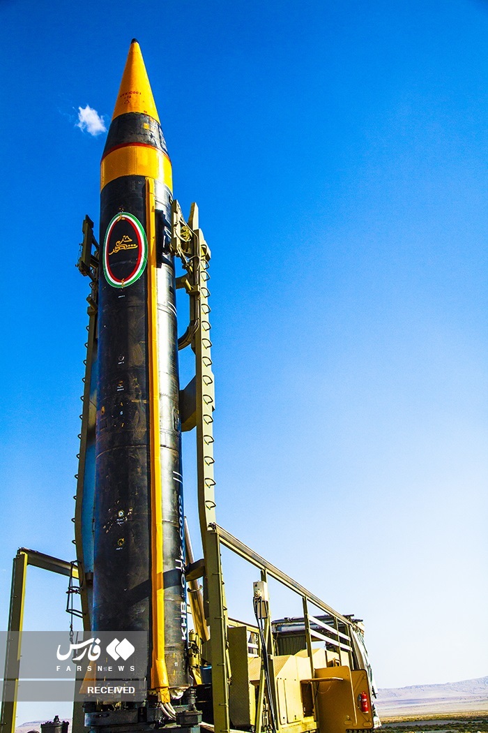 رونمایی از موشک جدید ایران (+عکس)