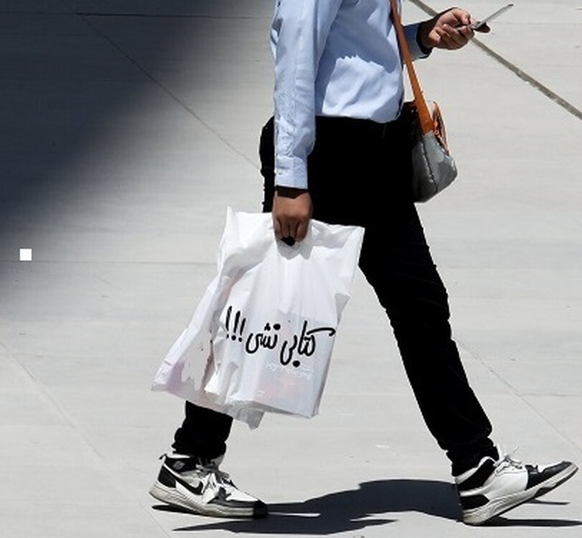 نمایشگاه کتاب امسال؛ فضایی قابل تحمل‌تر به نسبت قبل/ پوشش‌های مختلف بی‌نیاز به گشت و تذکردهندگان